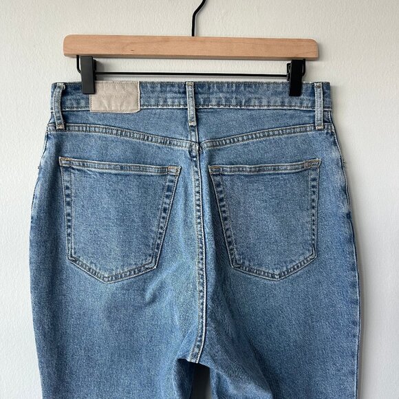 Everlane Curvy Cheeky High Rise Straight Jeans Light Wash Size 29 Womens - Picture 4 of 10